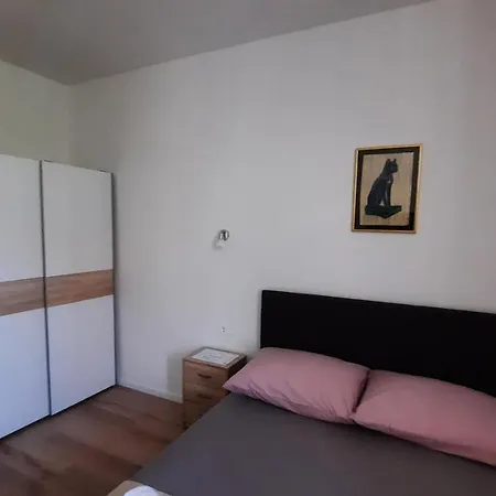 Cherry 아파트 스플리트