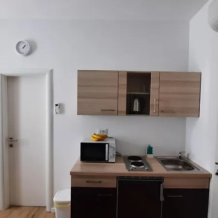 Apartman Cherry Split