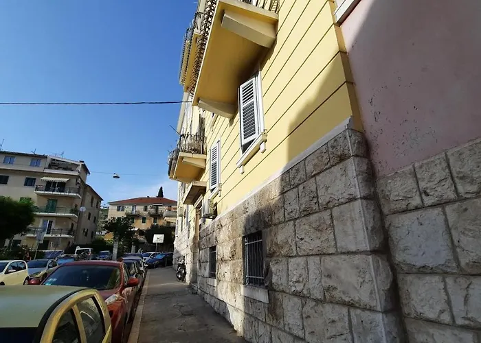 Apartman Cherry Split