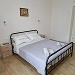 Cherry Apartment *